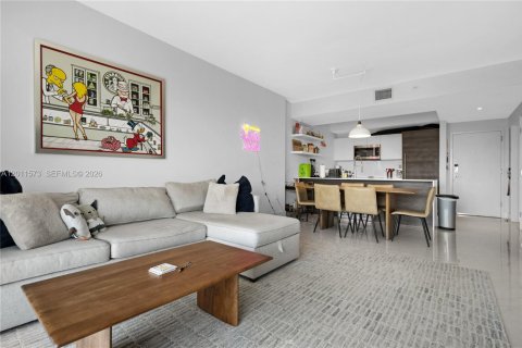 Condominio en venta en Coral Gables, Florida, 1 dormitorio, 66.24 m2 № 2076134 - foto 2