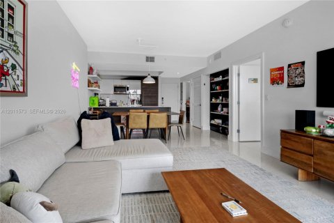 Condominio en venta en Coral Gables, Florida, 1 dormitorio, 66.24 m2 № 2076134 - foto 12