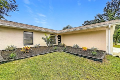 Villa ou maison à vendre à Summerfield, Floride: 3 chambres, 146.41 m2 № 2406850 - photo 4