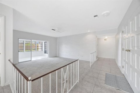 House in Largo, Florida 3 bedrooms, 169.45 sq.m. № 1643275 - photo 12
