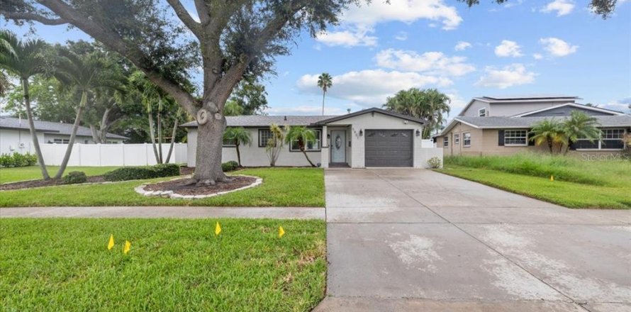 Villa ou maison à Saint Petersburg, Floride 2 chambres, 100.33 m2 № 1914176