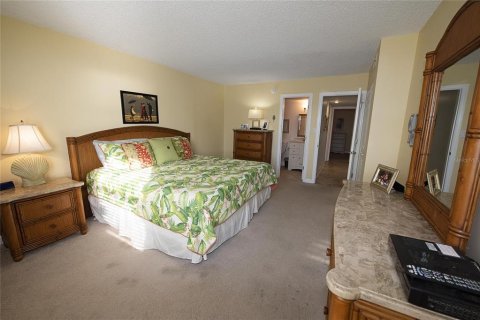 Condo in New Smyrna Beach, Florida, 2 bedrooms  № 2108443 - photo 4