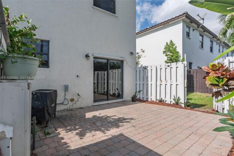 Купить таунхаус в Дорал, Флорида 4 спальни, 166.57м2, № 1996987 - фото 9