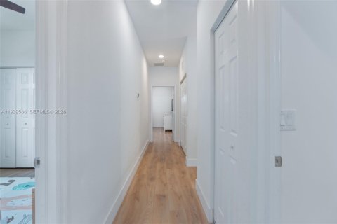 Купить таунхаус в Дорал, Флорида 4 спальни, 166.57м2, № 1996987 - фото 14