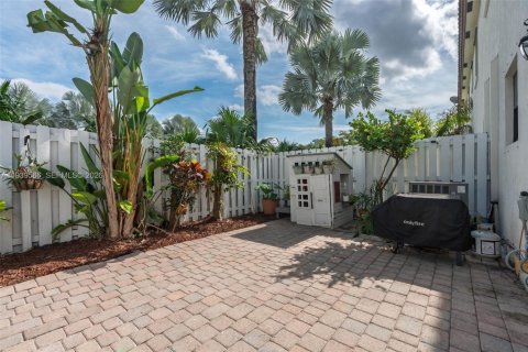 Купить таунхаус в Дорал, Флорида 4 спальни, 166.57м2, № 1996987 - фото 8