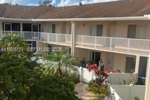 Condominio en venta en Tamarac, Florida, 2 dormitorios, 110.27 m2 № 2040951 - foto 5