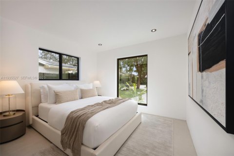 Villa ou maison à vendre à Miami, Floride: 6 chambres, 307.69 m2 № 1993727 - photo 11