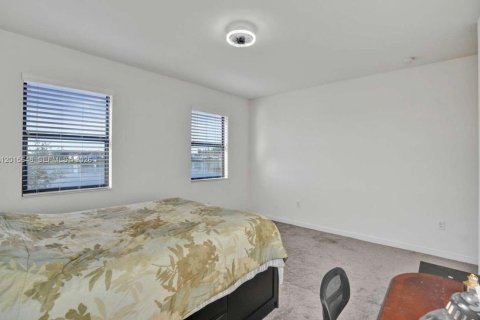 Villa ou maison à vendre à Hialeah, Floride: 4 chambres, 238.85 m2 № 2077551 - photo 30