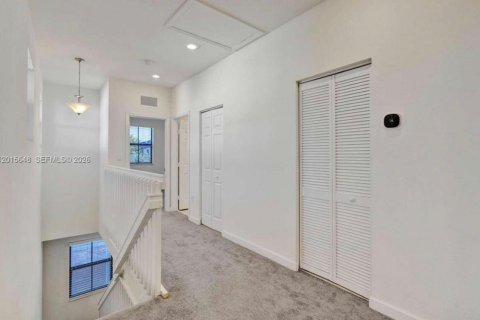 Villa ou maison à vendre à Hialeah, Floride: 4 chambres, 238.85 m2 № 2077551 - photo 22