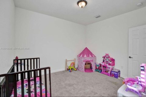 Villa ou maison à vendre à Hialeah, Floride: 4 chambres, 238.85 m2 № 2077551 - photo 27