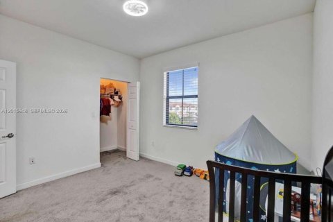 Villa ou maison à vendre à Hialeah, Floride: 4 chambres, 238.85 m2 № 2077551 - photo 21