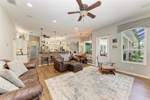 House in Bradenton, Florida 3 bedrooms, 256.97 sq.m. № 1613179 - photo 17