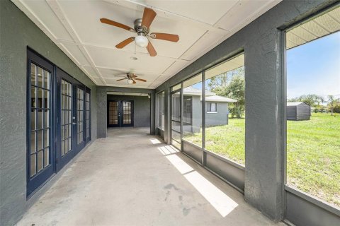 House in Wesley Chapel, Florida 5 bedrooms, 279.17 sq.m. № 1793453 - photo 27