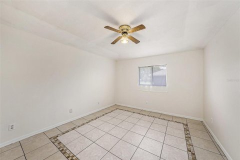 House in Wesley Chapel, Florida 5 bedrooms, 279.17 sq.m. № 1793453 - photo 13