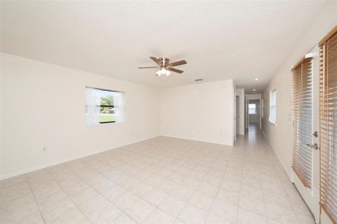 House in Wesley Chapel, Florida 5 bedrooms, 279.17 sq.m. № 1793453 - photo 24