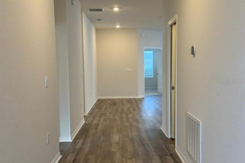 House in Davenport, Florida 4 bedrooms, 188.5 sq.m. № 2379304 - photo 3