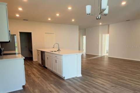 House in Davenport, Florida 4 bedrooms, 188.5 sq.m. № 2379304 - photo 6