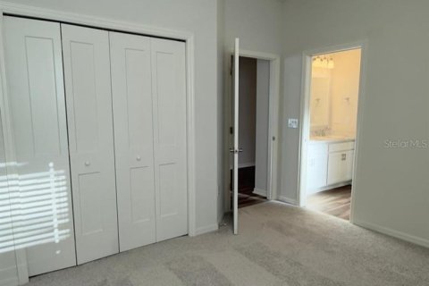 House in Davenport, Florida 4 bedrooms, 188.5 sq.m. № 2379304 - photo 12