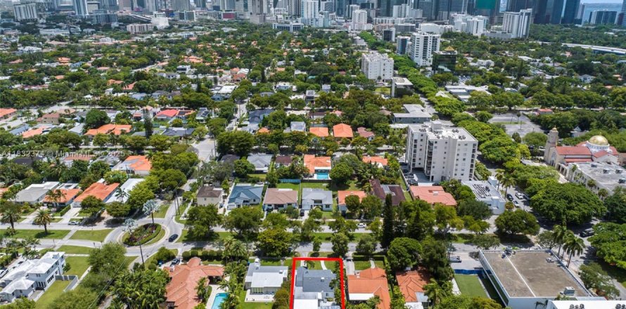Casa en Miami, Florida 4 dormitorios, 207.08 m2 № 1848980