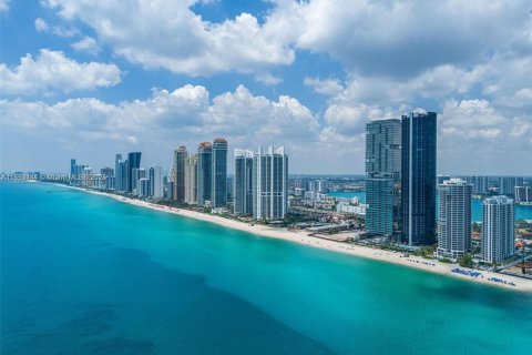 Copropriété à louer à Sunny Isles Beach, Floride: 3 chambres, 294.59 m2 № 1374298 - photo 5