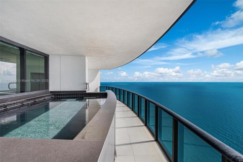 Copropriété à louer à Sunny Isles Beach, Floride: 3 chambres, 294.59 m2 № 1374298 - photo 6