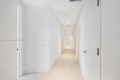 Copropriété à louer à Sunny Isles Beach, Floride: 3 chambres, 294.59 m2 № 1374298 - photo 21