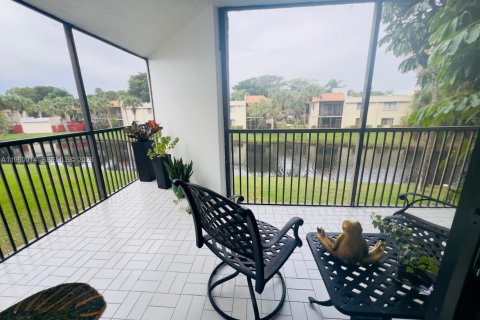 Condo in Weston, Florida, 2 bedrooms  № 2020278 - photo 7