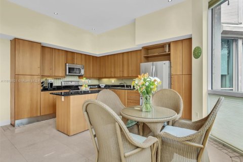 Adosado en venta en Sunny Isles Beach, Florida, 3 dormitorios, 350.61 m2 № 1777692 - foto 14