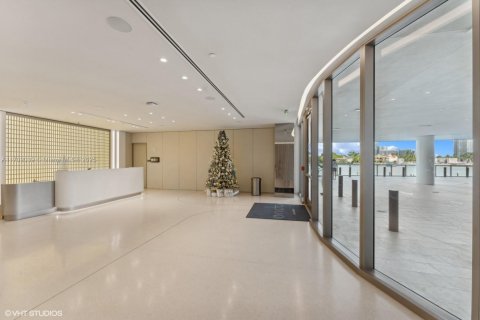 Condo in Bay Harbor Islands, Florida, 4 bedrooms  № 1596932 - photo 13