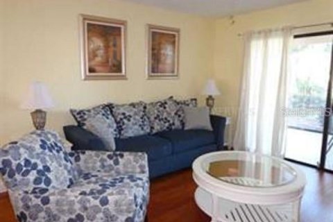 Condo in Sarasota, Florida, 2 bedrooms  № 1429439 - photo 2