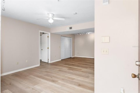 Copropriété à vendre à Gainesville, Floride: 2 chambres, 82.5 m2 № 2208969 - photo 2