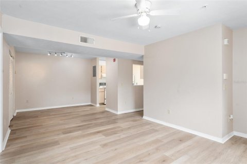 Copropriété à vendre à Gainesville, Floride: 2 chambres, 82.5 m2 № 2208969 - photo 3