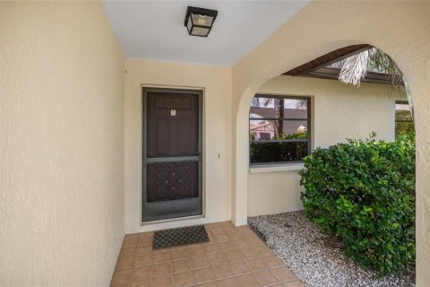 Copropriété à vendre à Englewood, Floride: 2 chambres, 132.94 m2 № 2202988 - photo 2