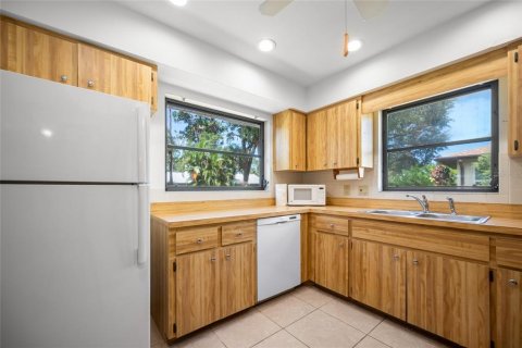 Copropriété à vendre à Englewood, Floride: 2 chambres, 132.94 m2 № 2202988 - photo 11