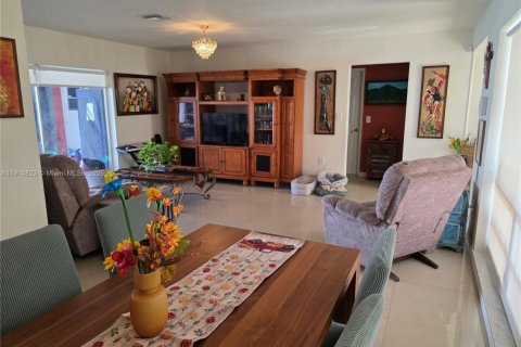 Villa ou maison à vendre à Miramar, Floride: 2 chambres, 122.17 m2 № 1970512 - photo 13