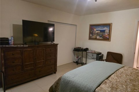 Villa ou maison à vendre à Miramar, Floride: 2 chambres, 122.17 m2 № 1970512 - photo 27