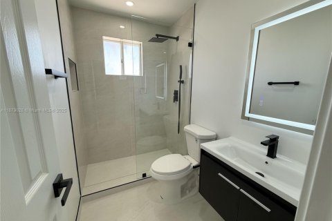 Снять в аренду кондоминиум в Хайалиа, Флорида 2 спальни, 80.82м2, № 1921243 - фото 5