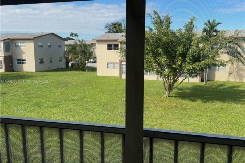 Copropriété à vendre à Margate, Floride: 2 chambres, 91.97 m2 № 1963182 - photo 11
