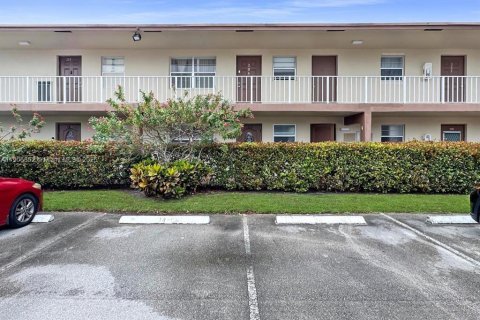 Copropriété à vendre à Margate, Floride: 2 chambres, 91.97 m2 № 1963182 - photo 15