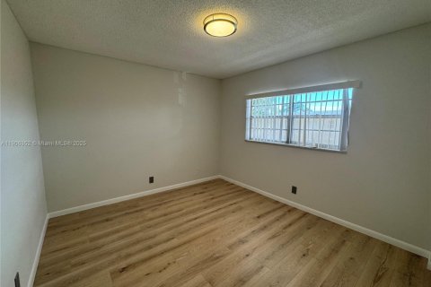 Copropriété à vendre à Margate, Floride: 2 chambres, 91.97 m2 № 1963182 - photo 7