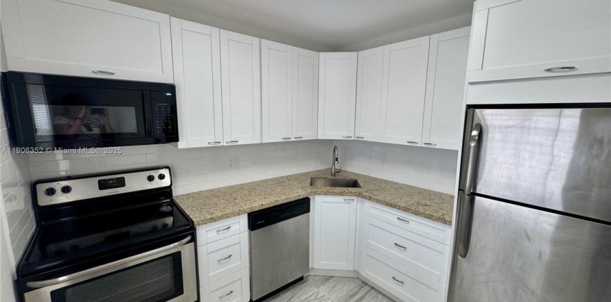 Condo à Margate, Floride, 2 chambres № 1963182