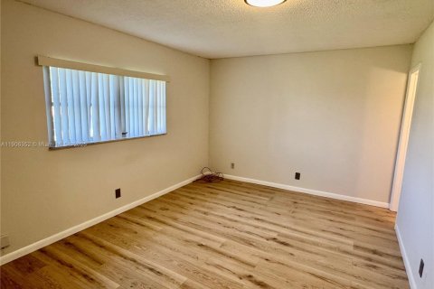 Copropriété à vendre à Margate, Floride: 2 chambres, 91.97 m2 № 1963182 - photo 4