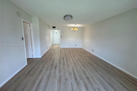 Copropriété à vendre à Margate, Floride: 2 chambres, 91.97 m2 № 1963182 - photo 3