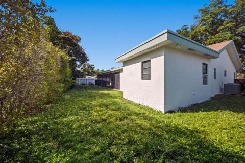 House in Tamarac, Florida 3 bedrooms, 198.44 sq.m. № 2190171 - photo 24