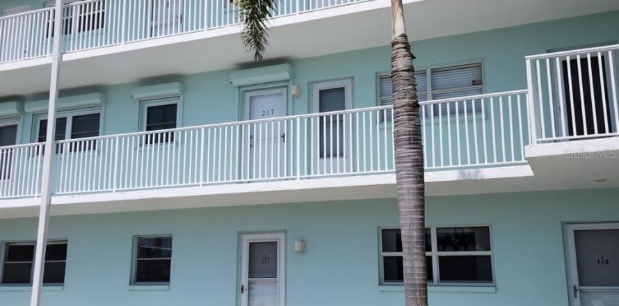 Condo in South Pasadena, Florida, 2 bedrooms  № 1904797