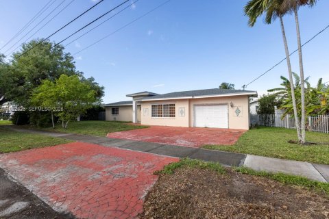 Купить виллу или дом в Майами, Флорида 3 спальни, 247.96м2, № 2048178 - фото 6