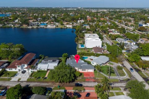 Купить виллу или дом в Майами, Флорида 3 спальни, 247.96м2, № 2048178 - фото 3