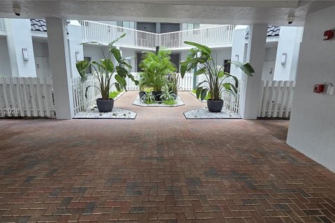 Купить кондоминиум в Дорал, Флорида 3 спальни, 181.16м2, № 2028400 - фото 3