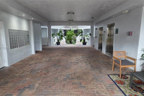 Купить кондоминиум в Дорал, Флорида 3 спальни, 181.16м2, № 2028400 - фото 4