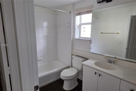 Купить кондоминиум в Дорал, Флорида 3 спальни, 181.16м2, № 2028400 - фото 20